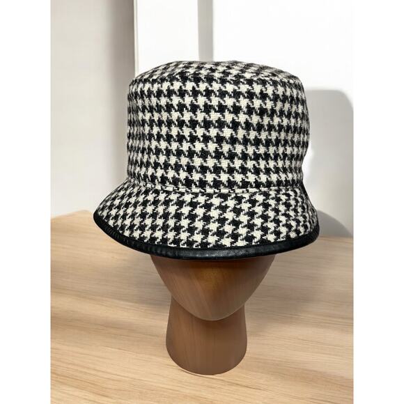 Y2K Coach Houndstooth Crusher Hat Size P/S